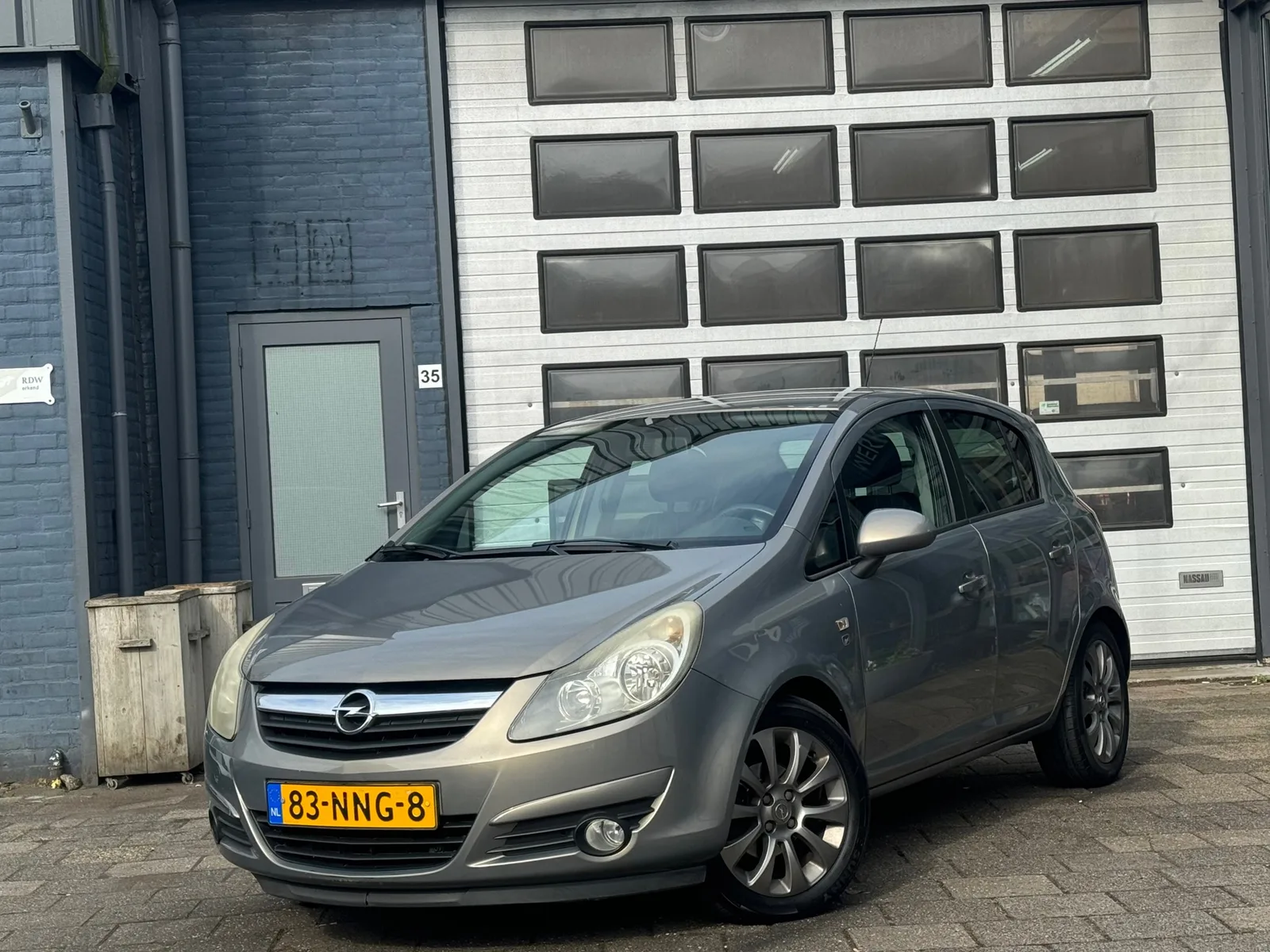 Opel Corsa (2010) — foto 1