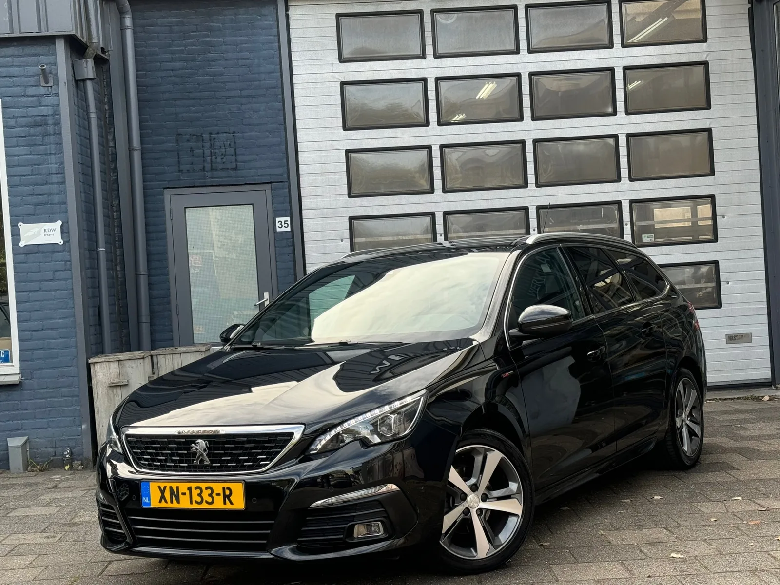 Peugeot 308 (2019) — foto 1