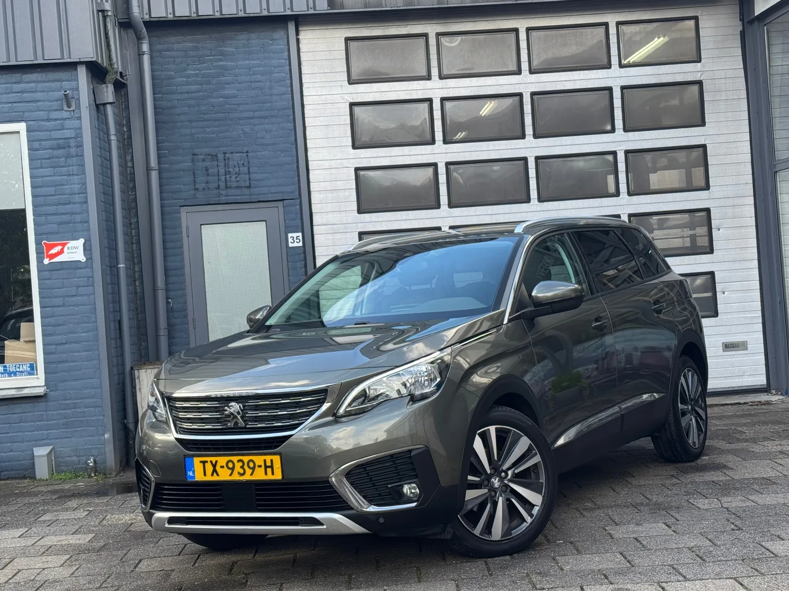 Peugeot 5008 (2018) — foto 1