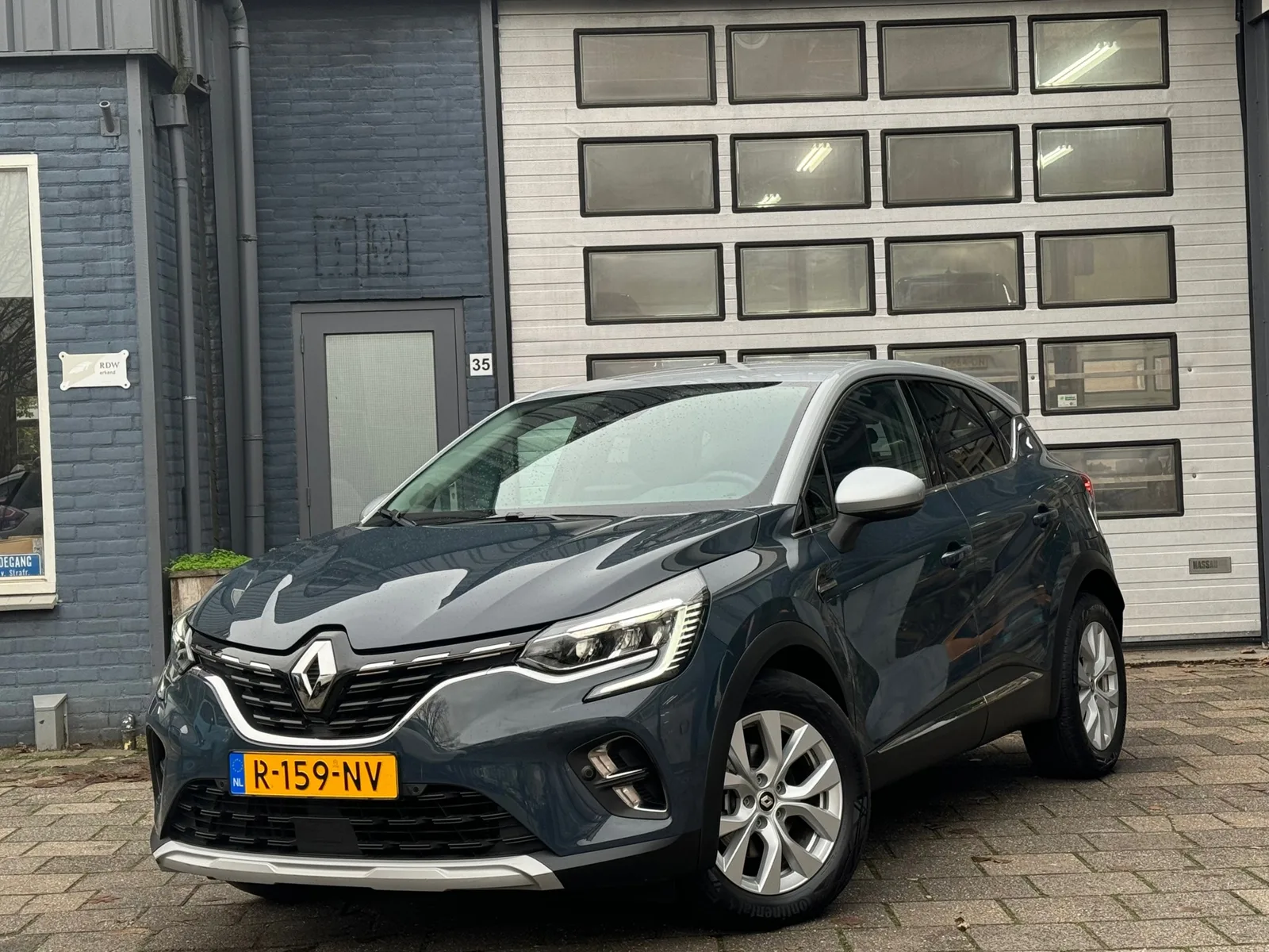 Renault Captur (2022) — foto 1