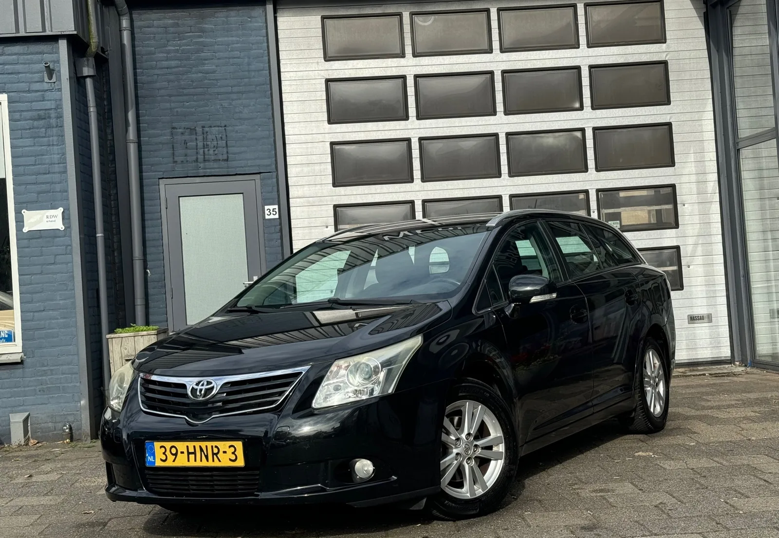 Toyota Avensis (2009) — foto 1