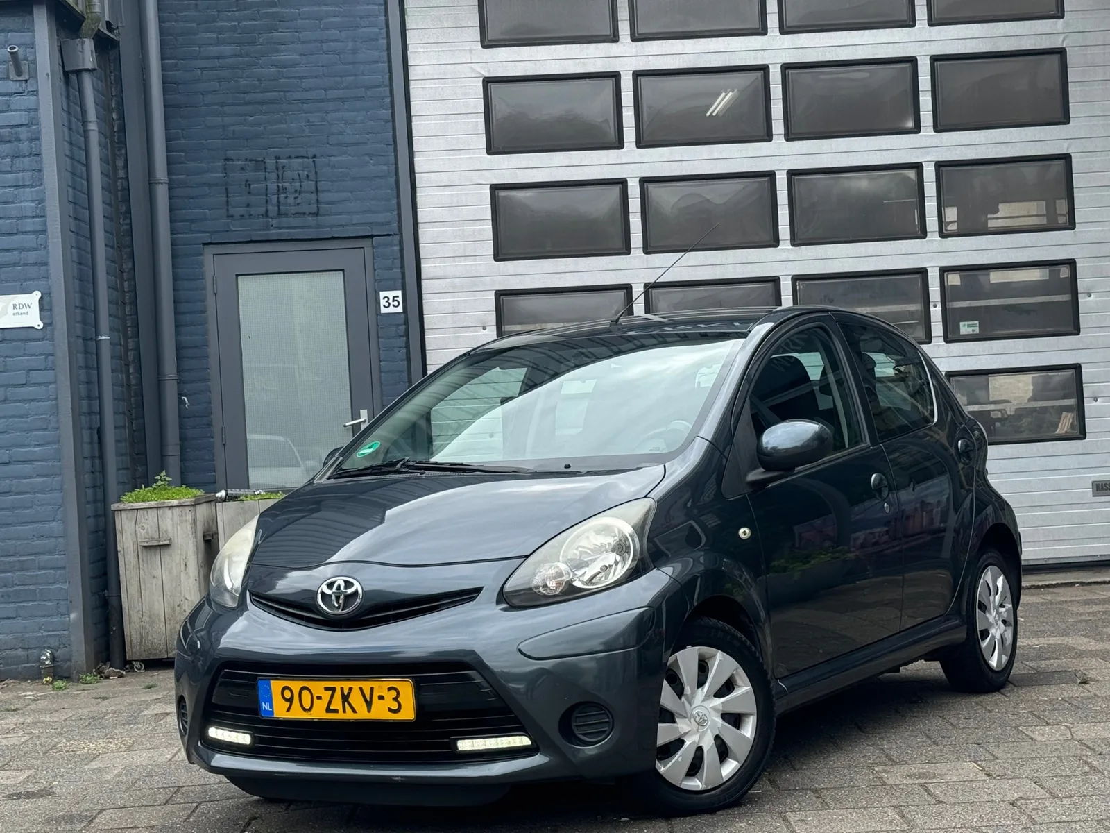 Toyota Aygo (2012) — foto 1