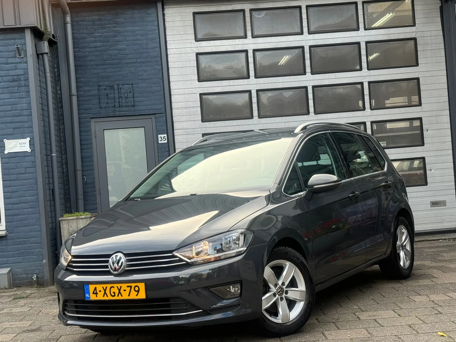Volkswagen Golf Sportsvan (2014) — foto 1