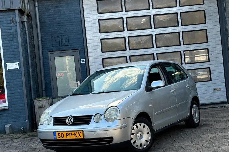 Volkswagen Polo (2004)