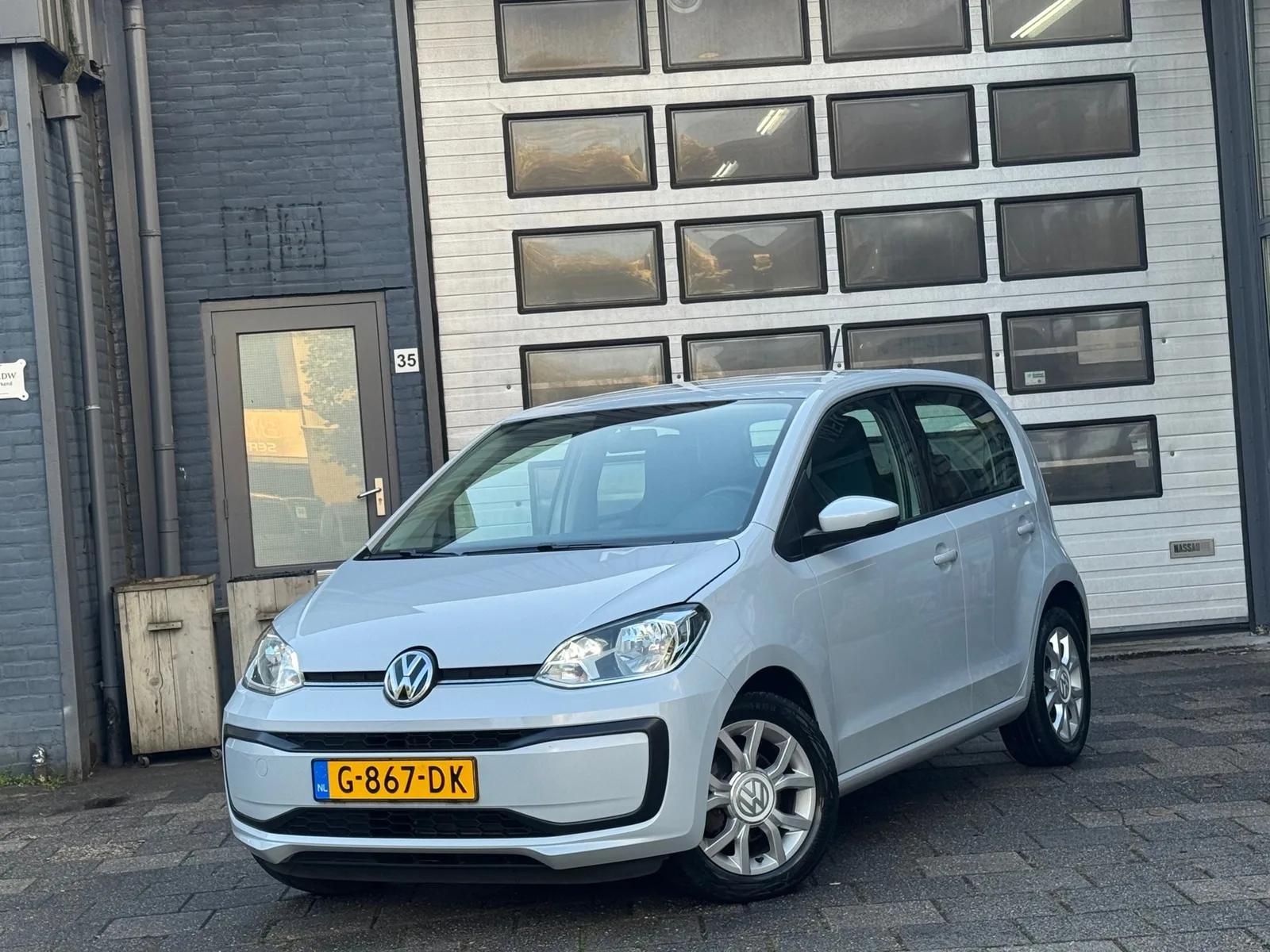 Volkswagen Up! (2016) — foto 1