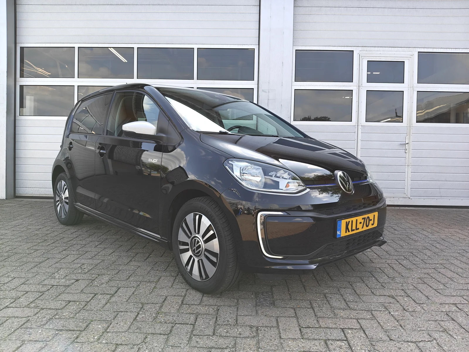 Volkswagen Up! (2022) — foto 1