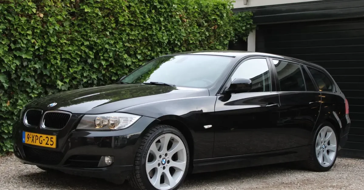 BMW 3-Serie (2011) — foto 1