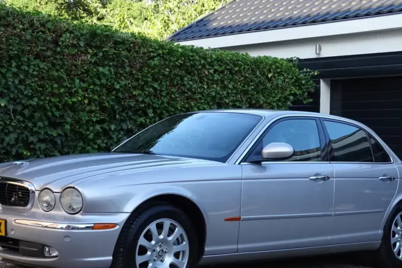 Jaguar XJ (2006)