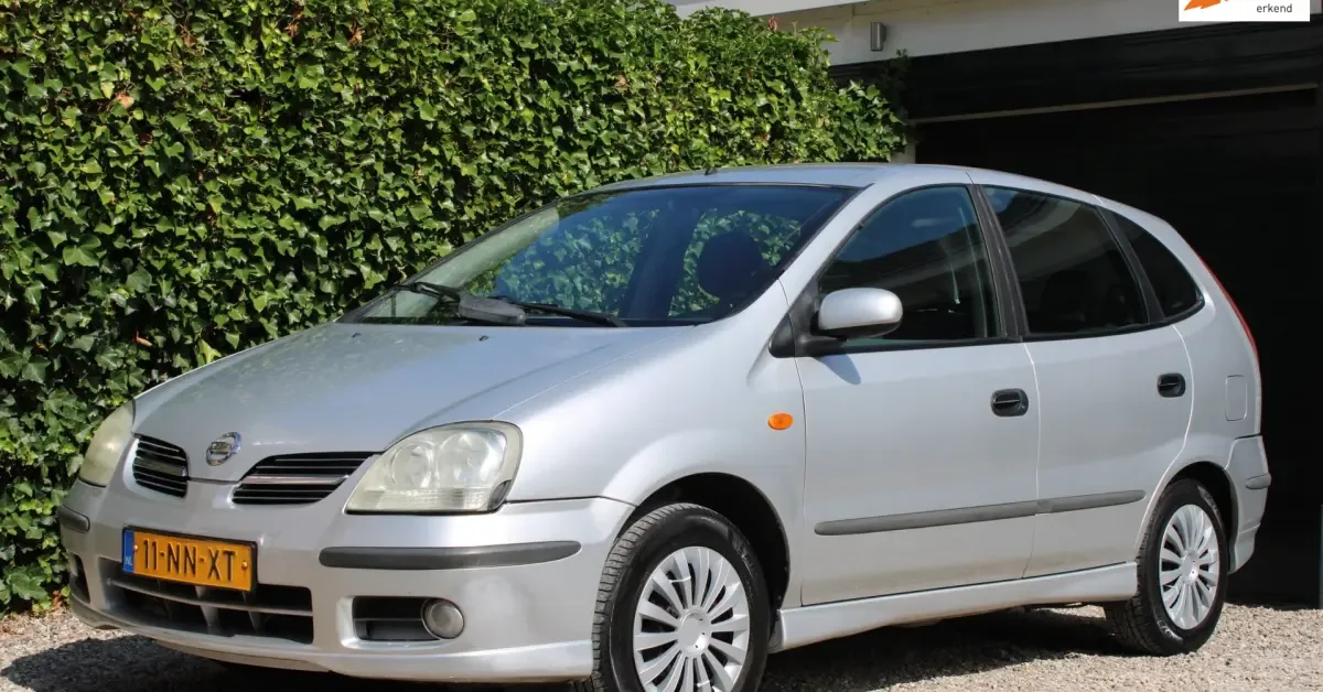 Nissan Almera (2004) — foto 1