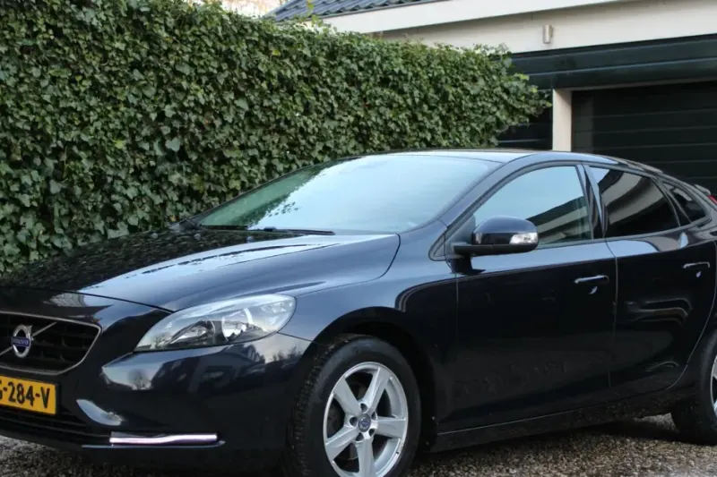 Volvo V40 (2015)