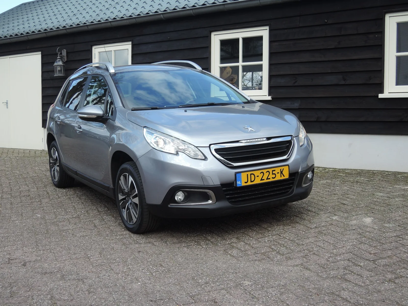 Peugeot 2008 (2016) — foto 1