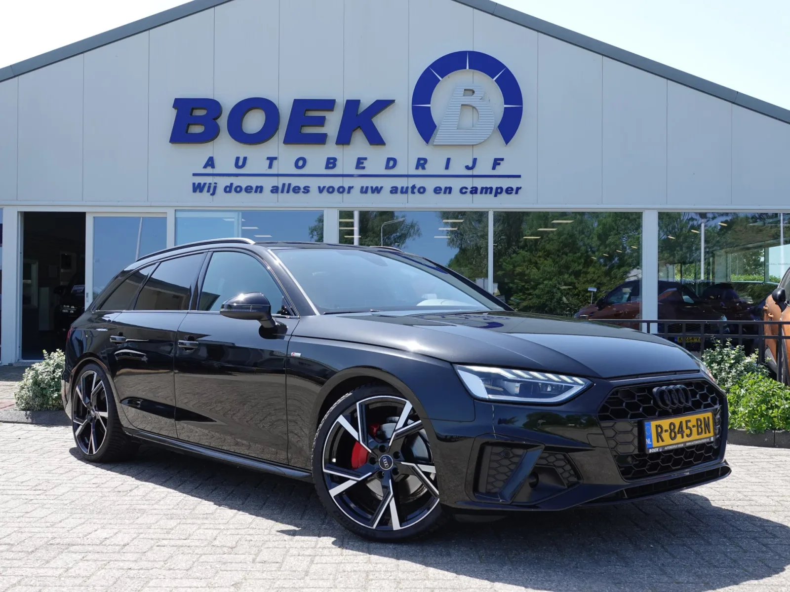 Audi A4 (2022) — foto 1