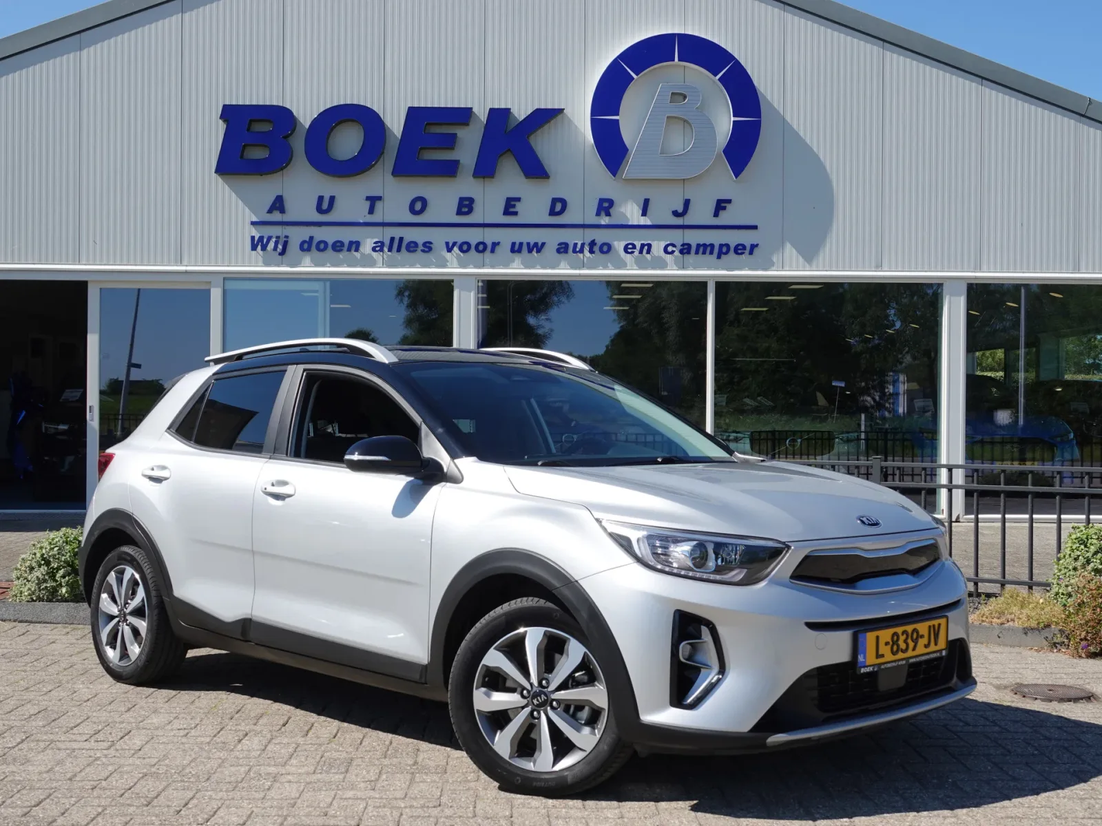 Kia Stonic (2021) — foto 1