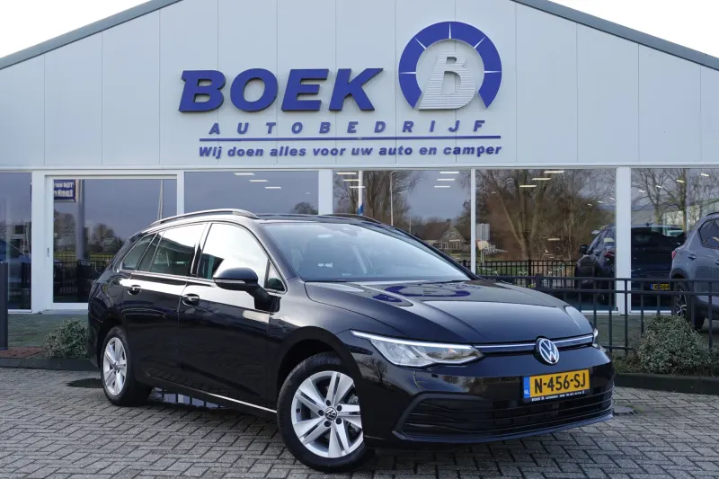 Volkswagen Golf (2022)