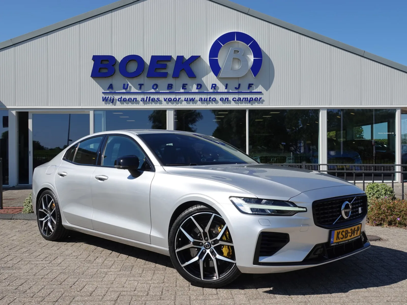 Volvo S60 (2022) — foto 1