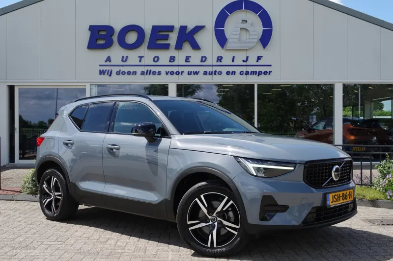 Volvo XC40 (2022)