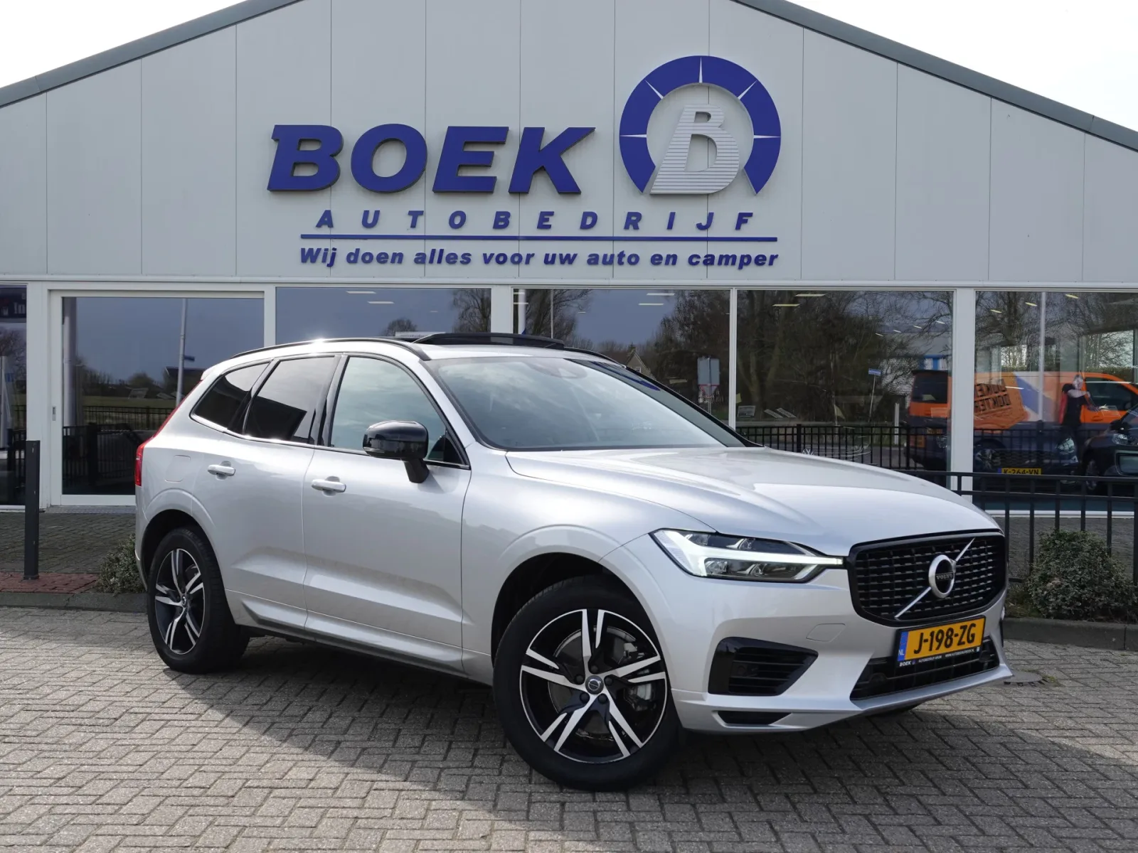 Volvo XC60 (2020) — foto 1