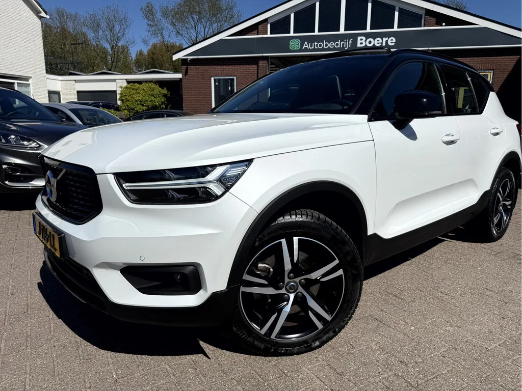 Volvo XC40 (2020) — foto 1