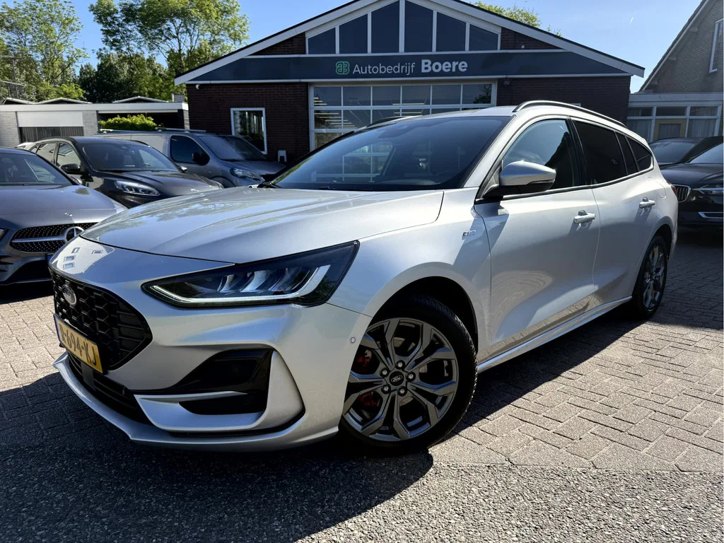 Ford Focus (2022) — foto 1