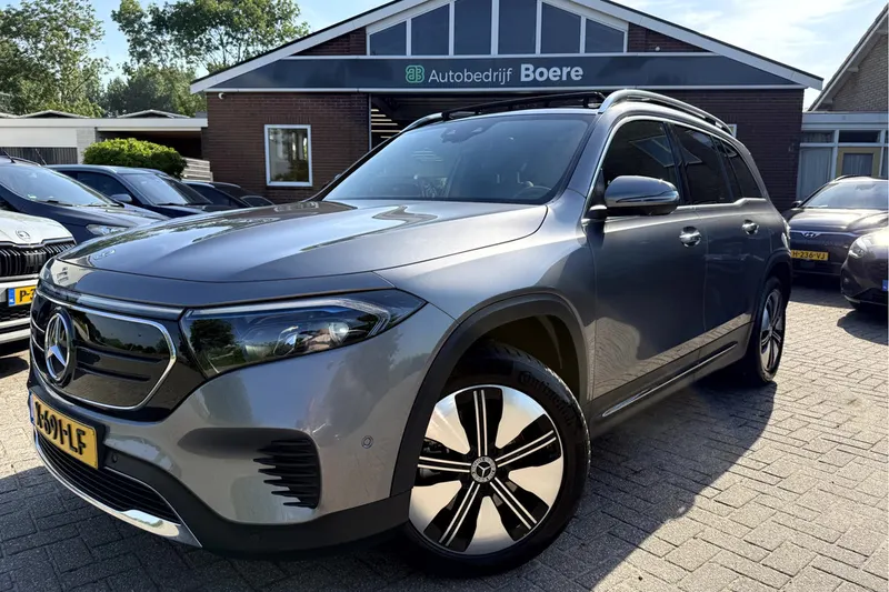Mercedes-Benz EQB (2023)