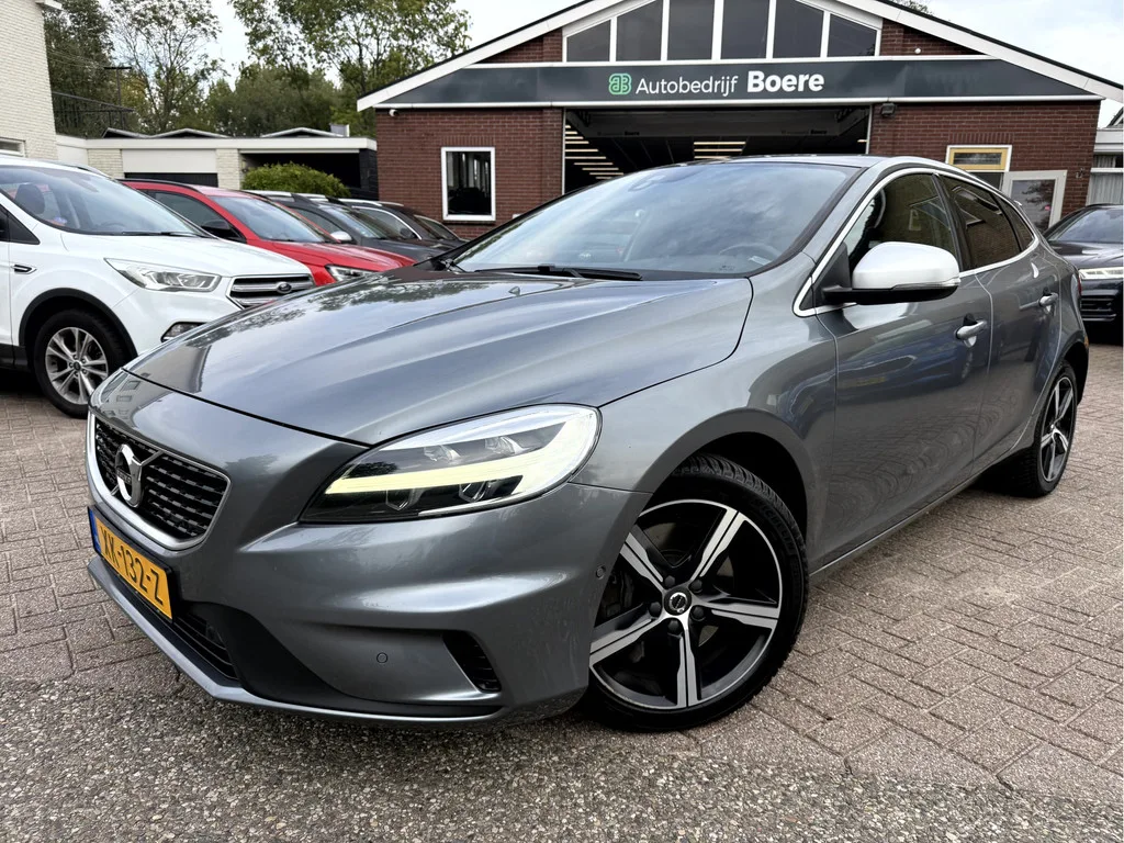 Volvo V40 (2019) — foto 1