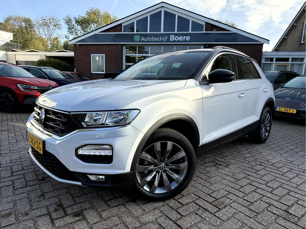 Volkswagen T-Roc (2021) — foto 1