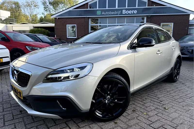 Volvo V40 Cross Country (2018)