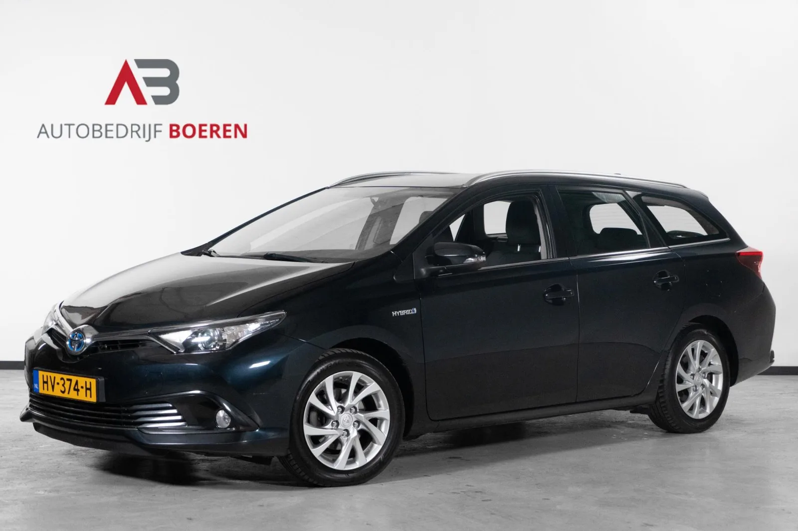 Toyota Auris (2015) — foto 1