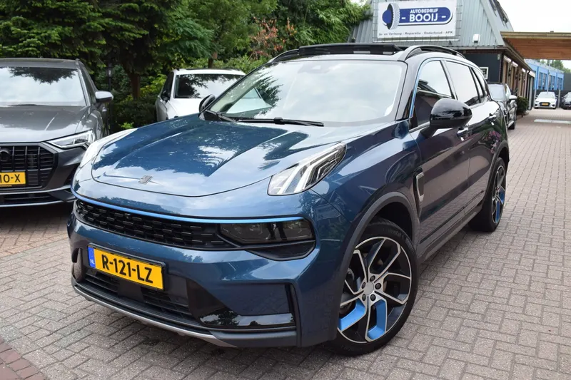 Lynk & Co 01 (2022)