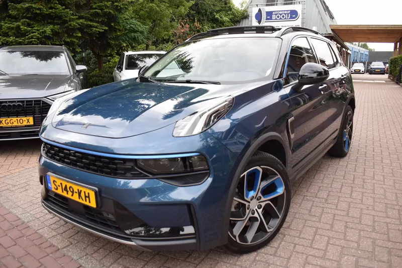 Lynk & Co 01 (2023)