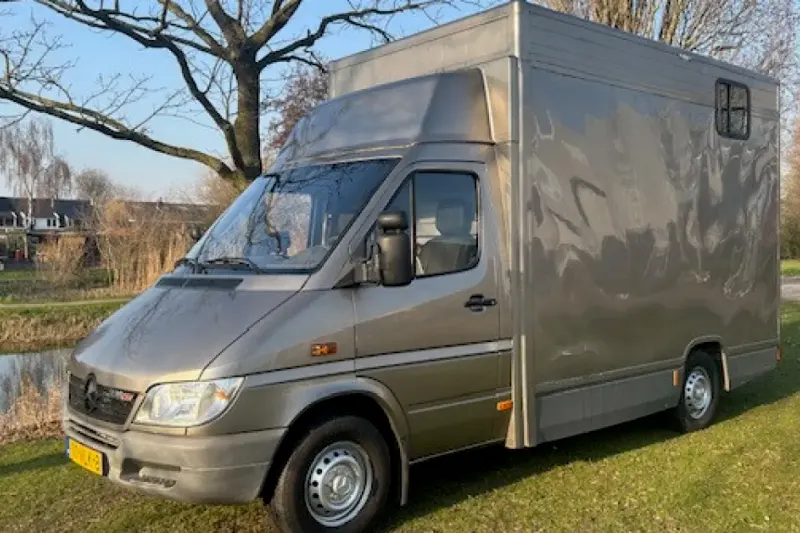 Mercedes-Benz Sprinter (2003)