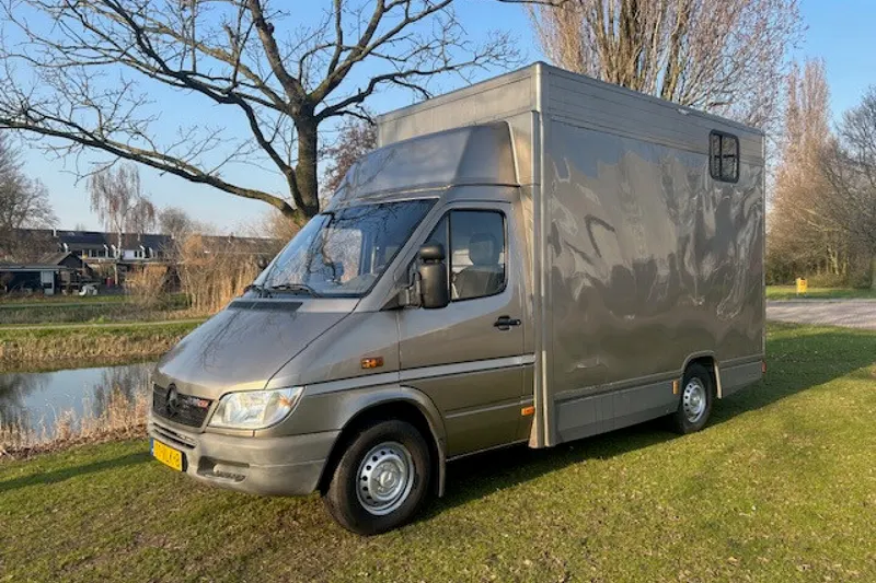 Mercedes-Benz Sprinter (2003)