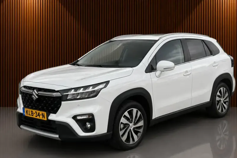 Suzuki S-Cross (2023)
