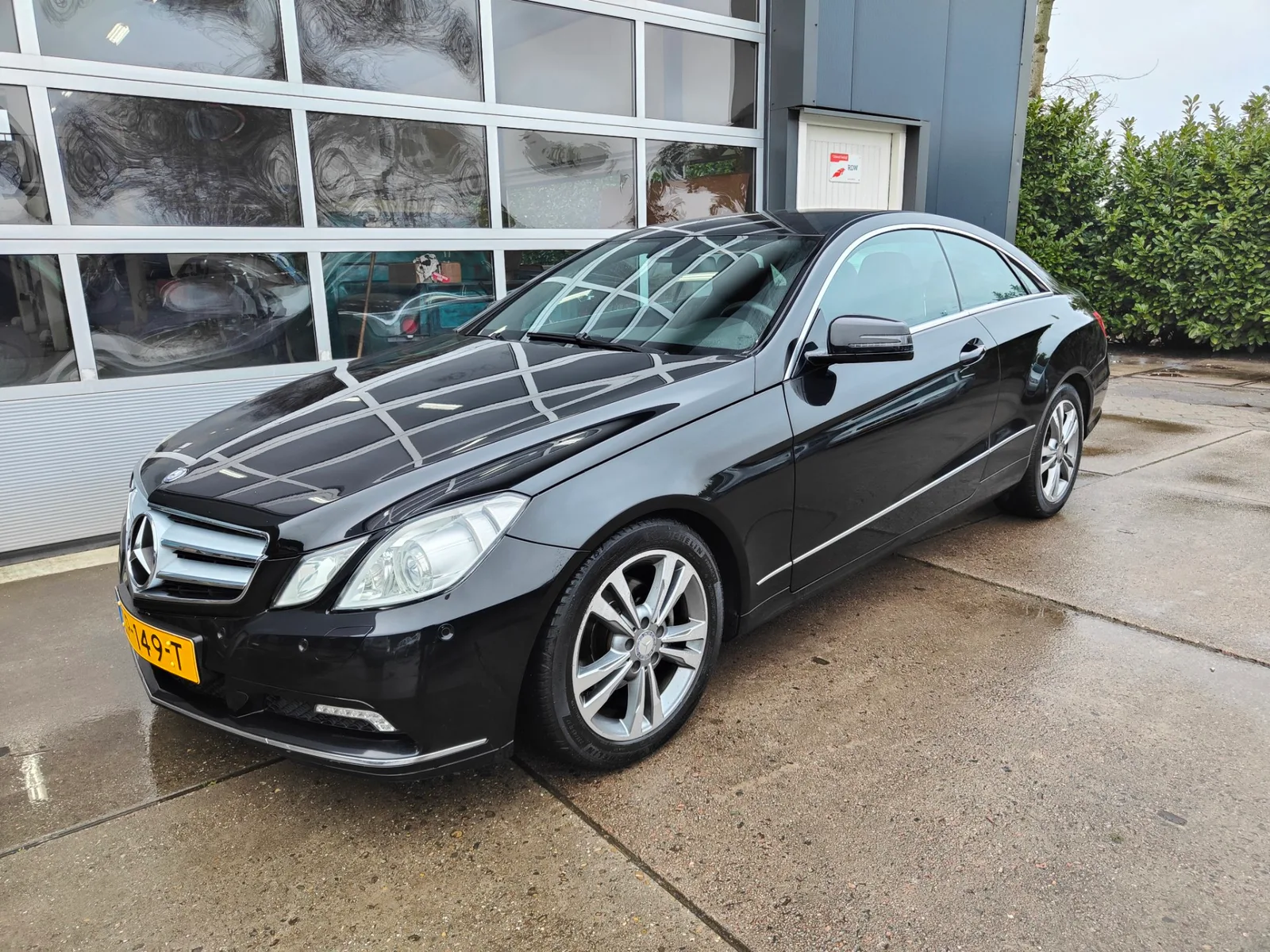 Mercedes-Benz E-Klasse (2011) — foto 1