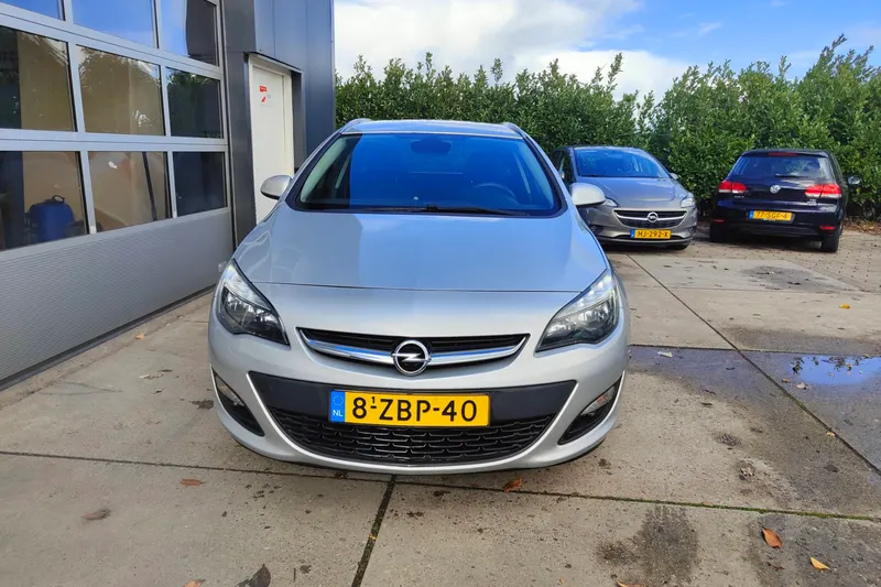 Opel Astra (2014)