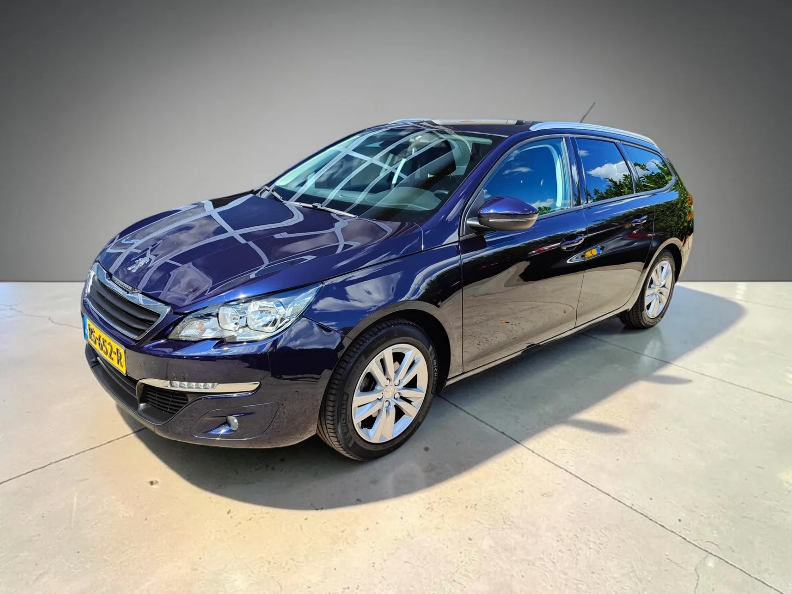 Peugeot 308 (2017) — foto 1