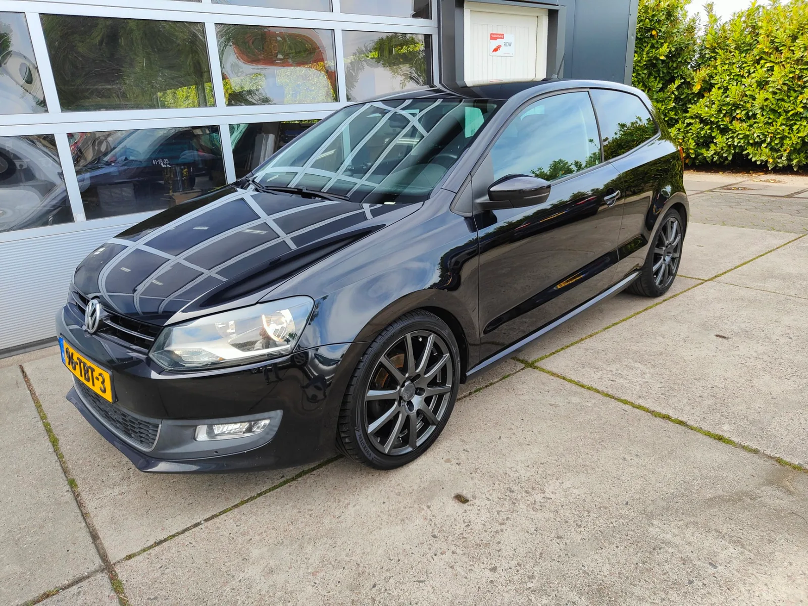 Volkswagen Polo (2012) — foto 1