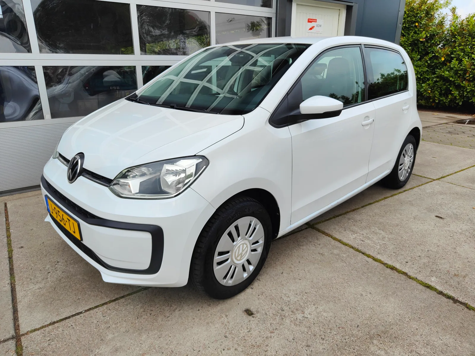 Volkswagen Up! (2020) — foto 1