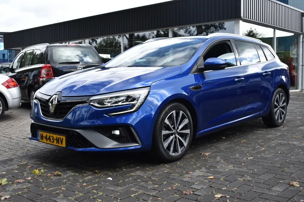Renault Mégane (2021) — foto 1