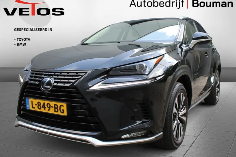 Lexus NX (2021)