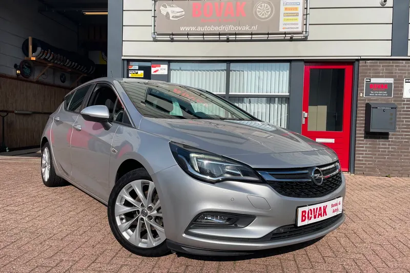 Opel Astra (2015)