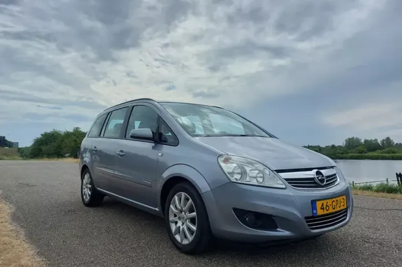 Opel Zafira (2008)