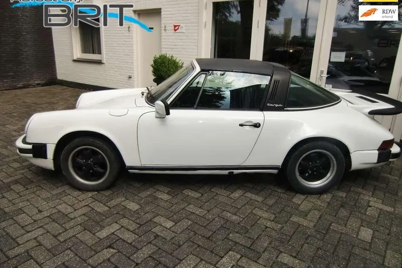 Porsche 911 (0)