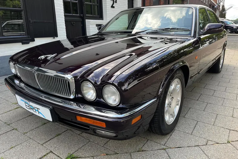 Jaguar XJ (1995)