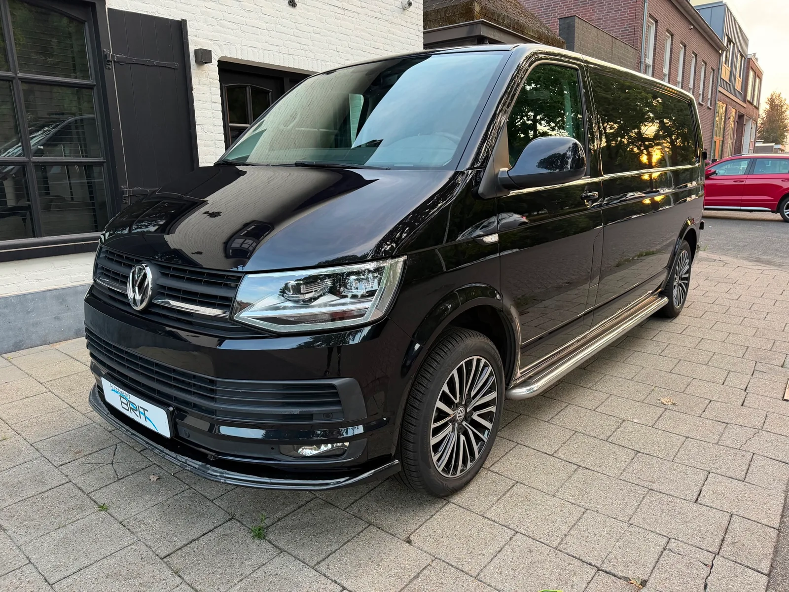 Volkswagen Transporter (2016) — foto 1