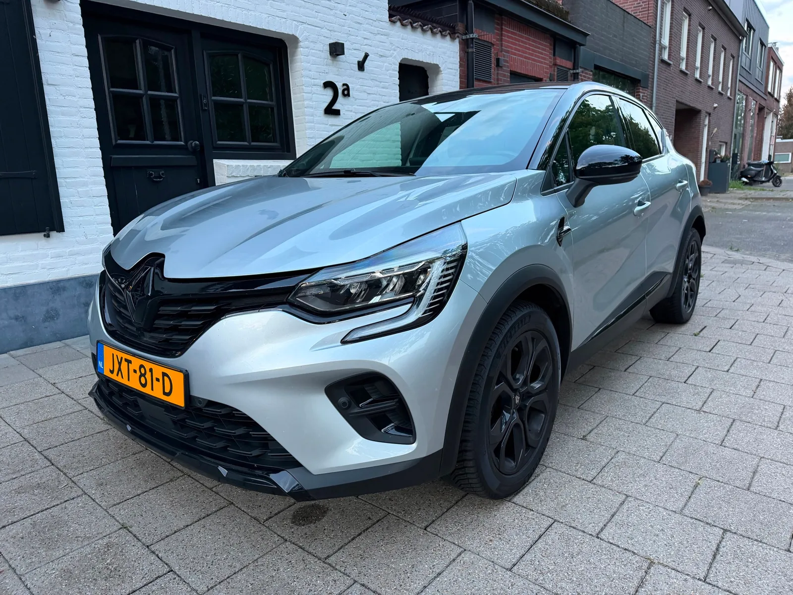 Renault Captur (2023) — foto 1