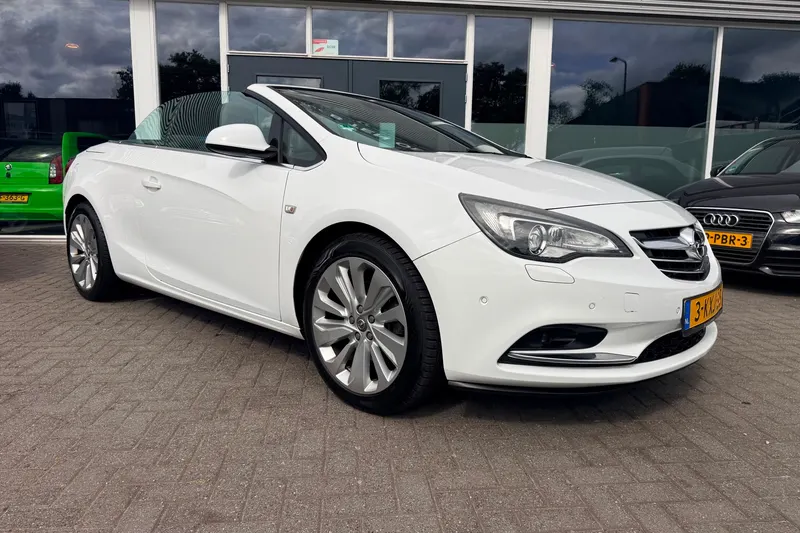 Opel Cascada (2013)