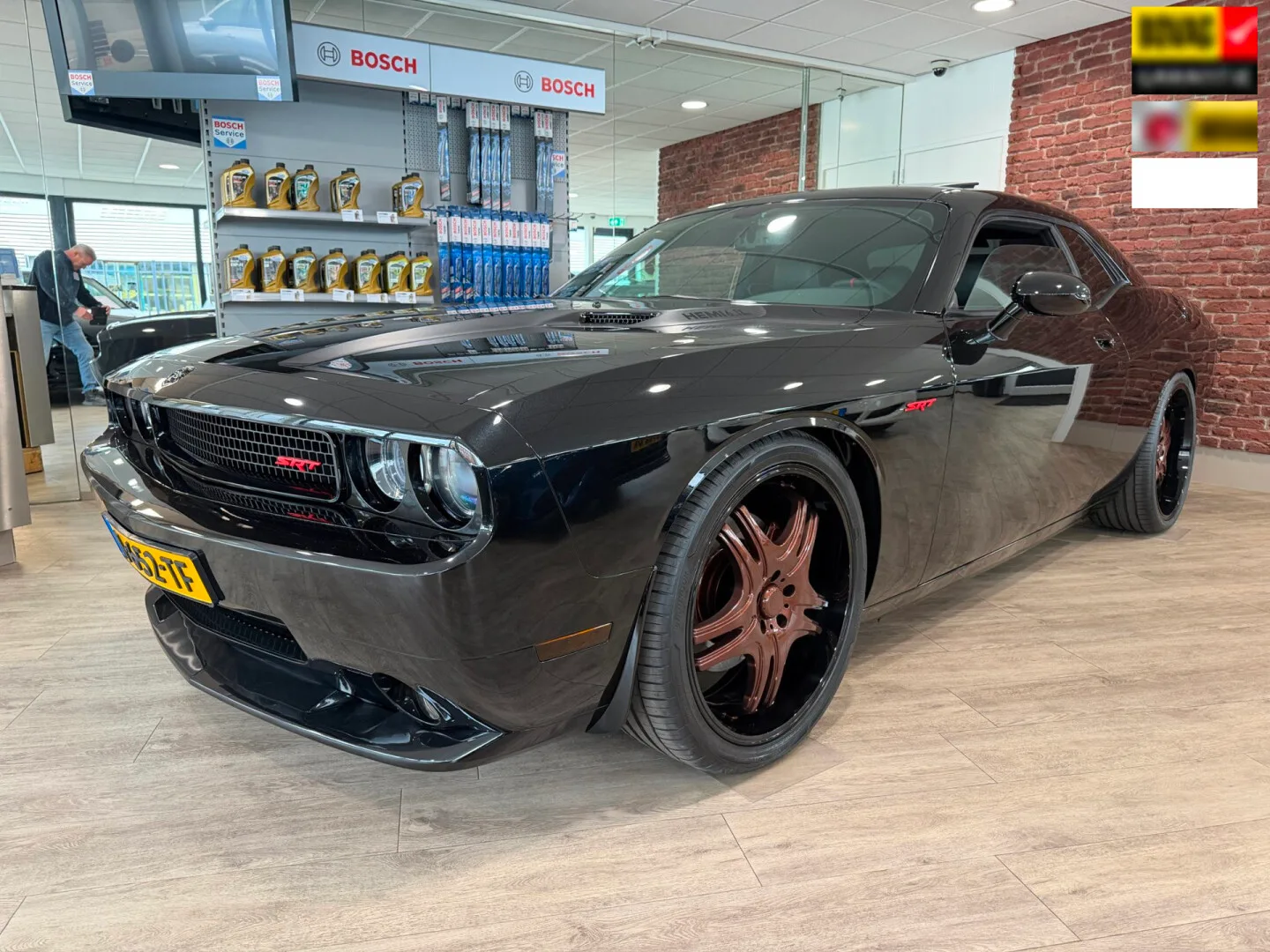 Challenger  (2011) — foto 1