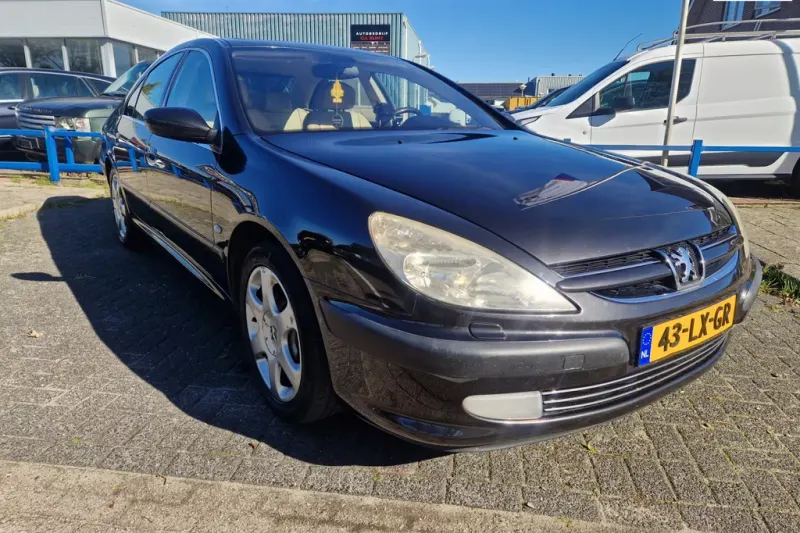 Peugeot 607 (2003)