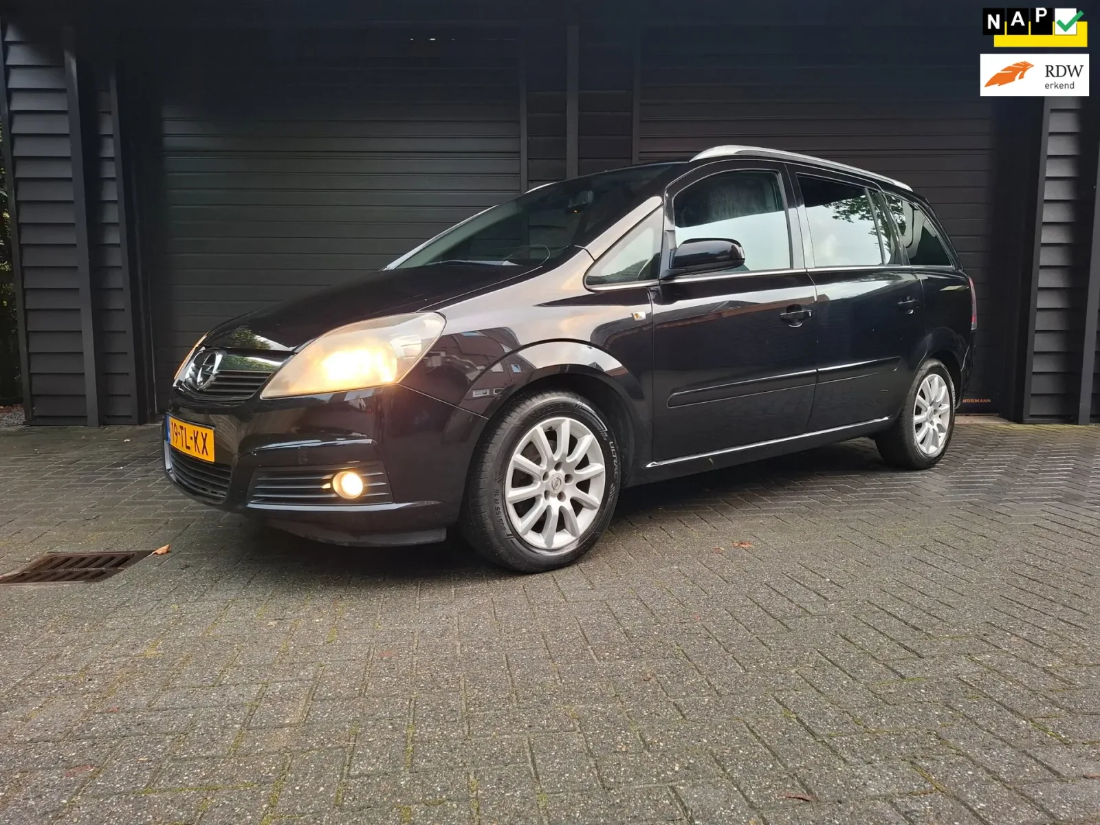 Opel Zafira (2006) — foto 1